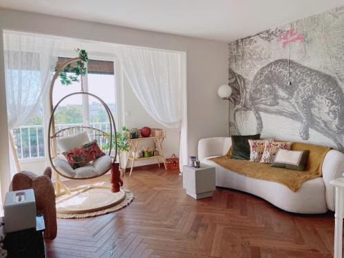 Vanves Apartment | Rose Blossom apartment in Paris