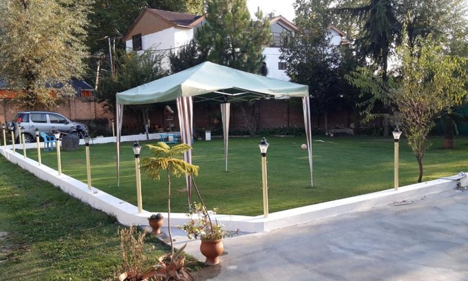 Brein House | Rose Bowl Guest House Home Stay