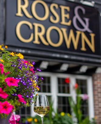 Beverley Apartment | Rose & Crown Rooms