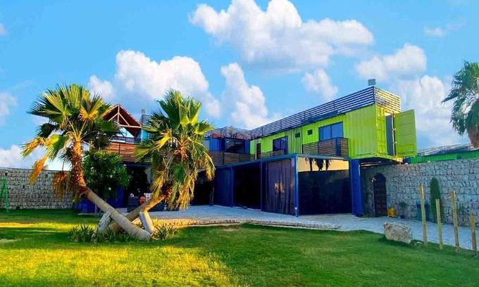 Ash Shahaniya House | Rose Garden 1