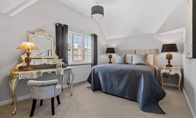 Rothley House | Rosemary Cottage Summ