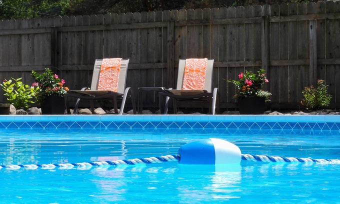 Douglas Bed & Breakfast | Rosemont Inn Resort B&B