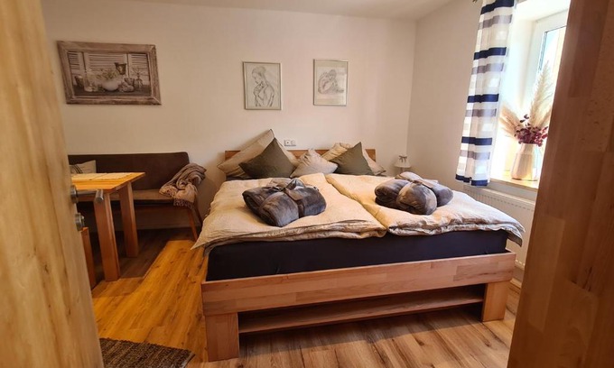 Weissenstadt Apartment | Rosenzauber Kraxler Pärchen