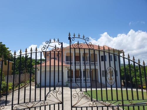IronShore Estates Apartment | Rosewood Villa