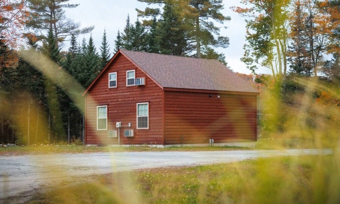 Bethlehem Cabin | Rosewood Villa: Spacious 2BR Log Cabin