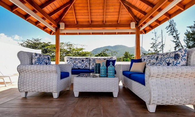 El Pueblito Apartment | Rosil Place, Beach Apt #8 with Rooftop Picuzzi