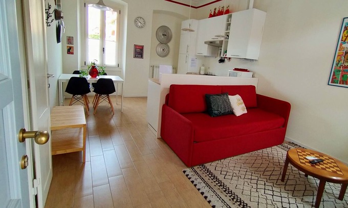 Seregno Apartment | ROSSO AMARANTO APARTMENT - BETWEEN MILAN AND COMO
