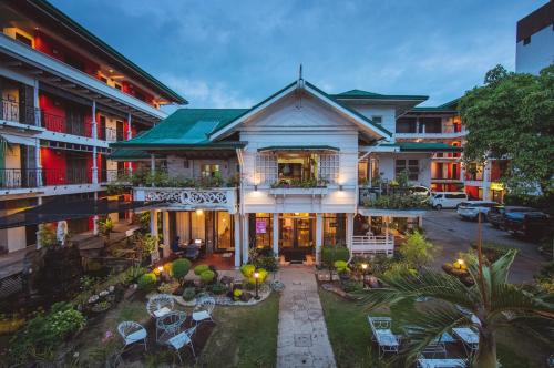 Downtown Tacloban Hotel | Rosvenil Hotel