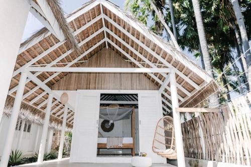 Rote Island Villa | Rote White House - South Villa & Loft