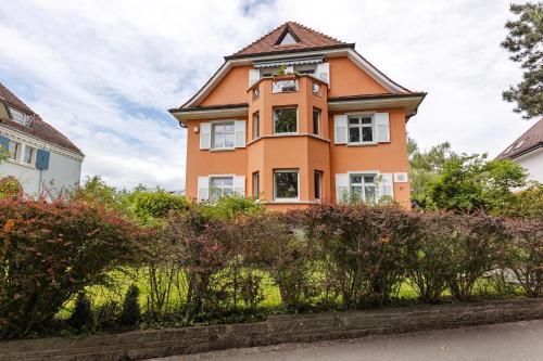 Konstanz Apartment | Rotes Haus über den Weinbergen