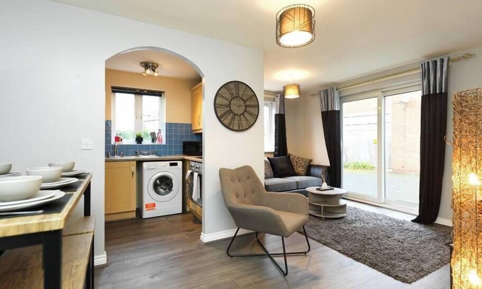Oakengates Apartment | Rothwell Close Serviced Two Bedroom Apartment