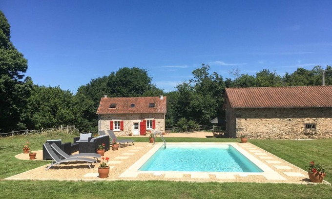 Ladignac le Long Villa | Rouge Cottage - Two Bedroom Villa, Sleeps 5