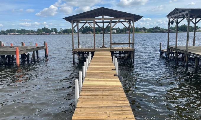 Jarreau Cottage | Roughin it on the River