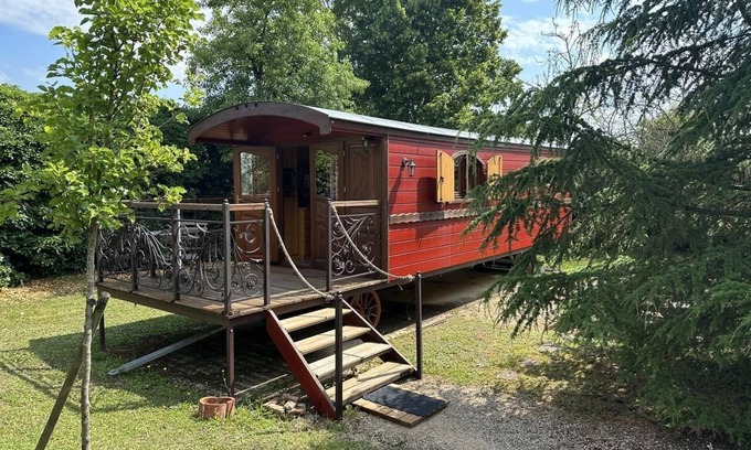 Bage-la-Ville House | Roulotte Romantic - Bage-dommartin