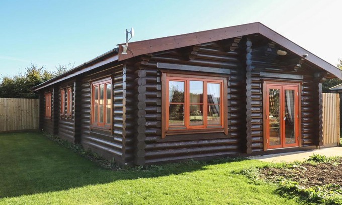 Castle Bytham House | Rowan Lodge