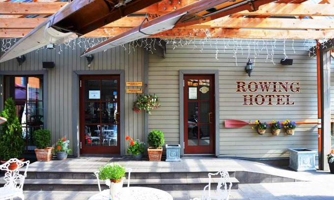 Trakai Hotel | Rowing Hotel