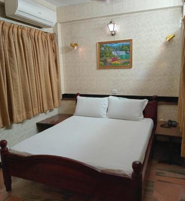 Triplicane Hotel | Royal City