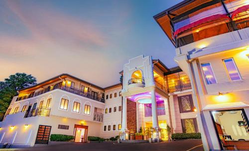 Gomagoda Hotel | Royal Classic Resort