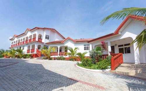 Elmina Hotel | Royal Elmount Hotel