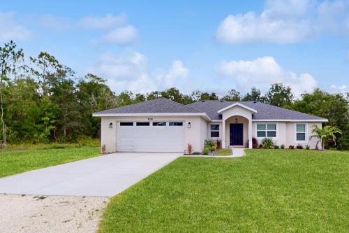 Brooksville House | Royal Highlands Retreat