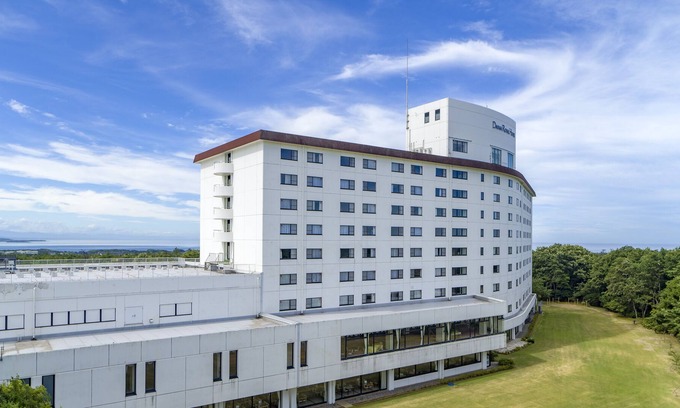 Shikanosato Onsen Hotel | Royal Hotel NOTO