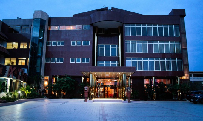 Nungua Hotel | Royal Nick Hotel