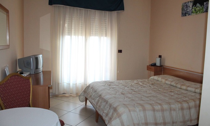 Ospedaletto D'Alpinolo Hotel | ROYAL ROOM WITH BALCONY - ROYAL HOTEL