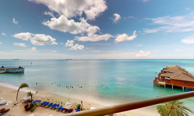 Paradise View Resort | Royalton CHIC Antigua, An Autograph Collection All-Inclusive Resort – Adults Only