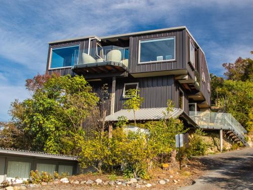 Ngaio Bay House | Roydons - Kaiteriteri Upstairs Holiday Unit