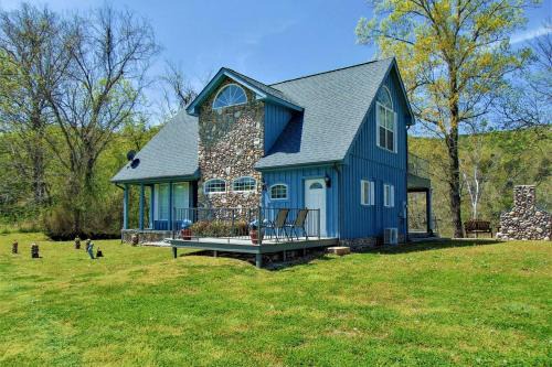Boswell House | Rubys Landing Cottage with Deck and White River Views
