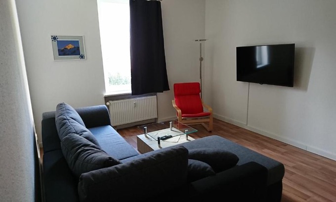 Giebichenstein Apartment | Ruhige Wohnung bei der Burg im OG1
