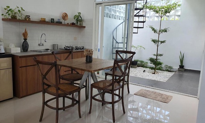 Banyuwangi House | Rumah E 8 Banyuwangi Residence