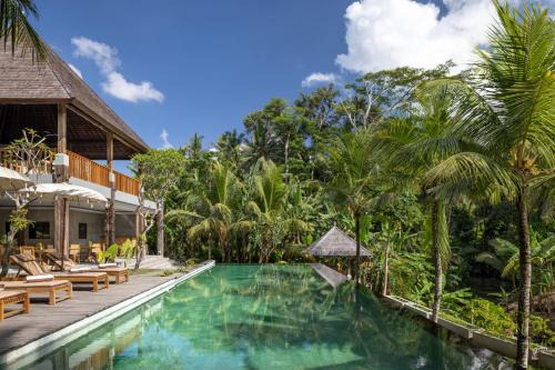 Lodtunduh Resort | RUMAH KAYU RESORT