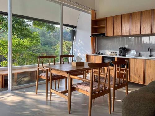Ciumbuleuit Villa | Rumah Lawani