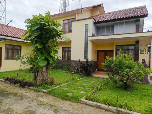 Lembang House | Rumah Oma Lembang