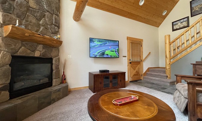 Klamath Falls House | Running Y Ranch Resort Retreat-Gateway to Crater Lake National Park