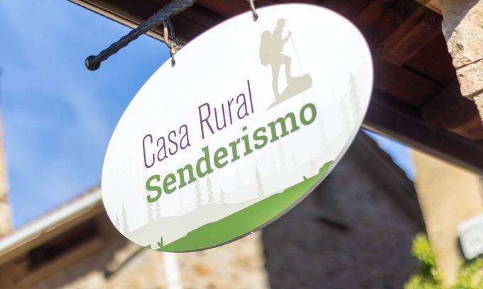 Lumbreras Apartment | Rural Apartment Walking Sticks