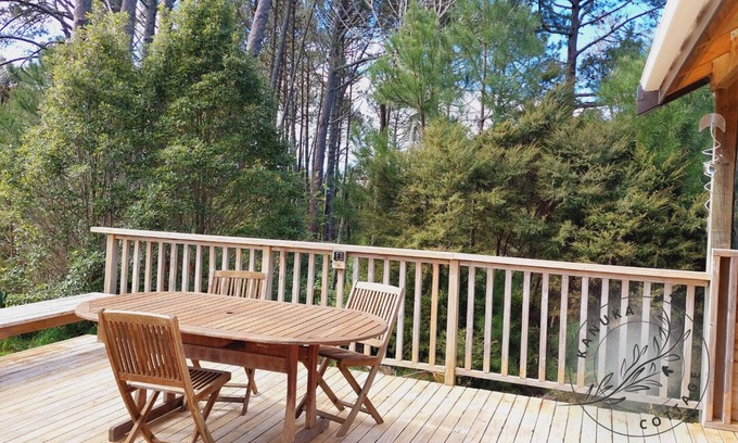 Cooks Beach Cottage | Rural & bush setting, only 2 min drive to beach, perfect for a romantic getaway!