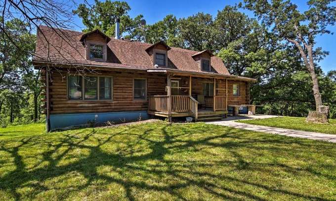 Coon Rapids House | Rural Coon Rapids Cabin with Deck - Hike and Golf!