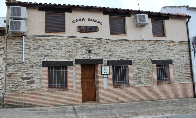 Valdelacasa de Tajo Cottage | Rural cottage in El Quinto y Medio