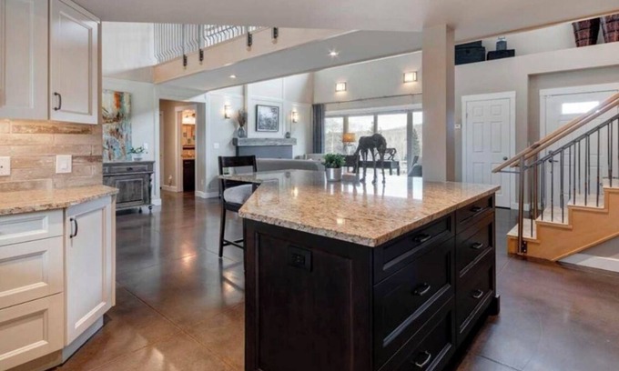 Priddis Other | Rural foothills farmhouse - Horse friendly