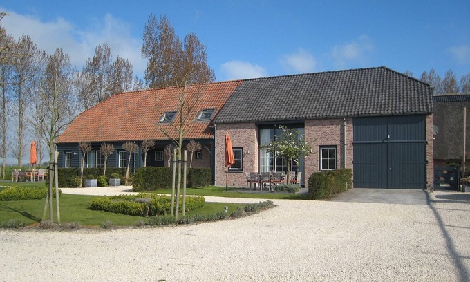 Zuidzande House | Rural holiday home with outdoor pool & sauna.