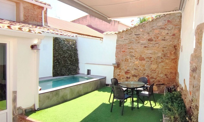 Cordobilla de Lacara Cottage | Rural House La Salamandrija