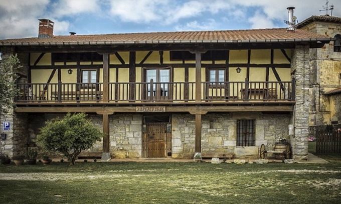 Larraun Cottage | Rural House APEZETXEA Landetxea, Arruitz (Larraun) between 8 to 33 people.