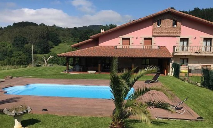 Traslavina Cottage | Rural house (full rental) Chalet in Arcentales for 12 people