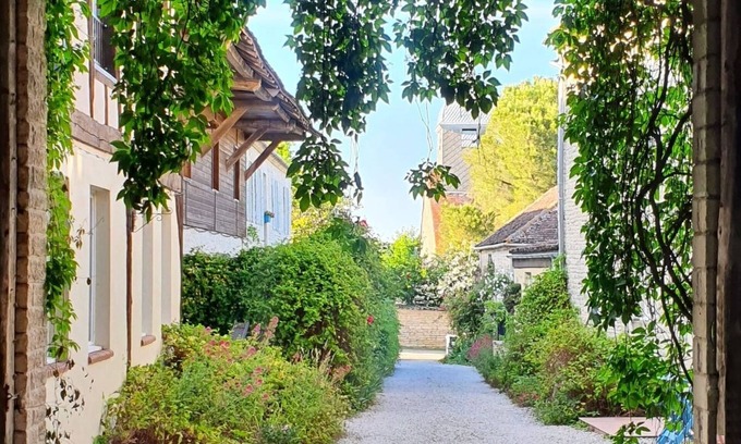 Eclance House | Rural retreat in Champagne Country with large pool - Friends & family friendly!
