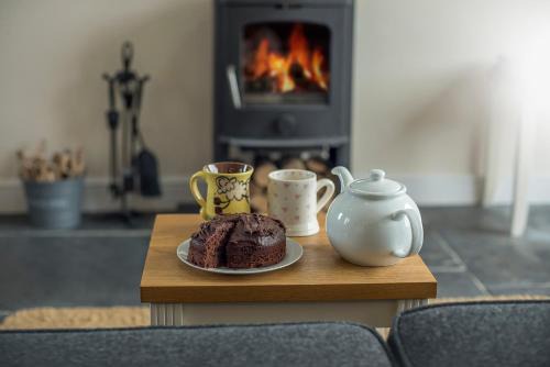 Llanfyrnach House | RURAL RETREAT WALES Indoor Hot Tub, Log Fire, Starry Skies, Woodland Walks