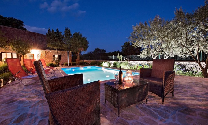 Oklaj House | Rural Villa near National Park Krka