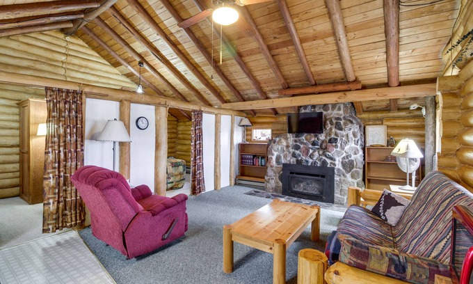 Puposky Apartment | Rustic Bemidji Cabin w/Boat & Lake Access!