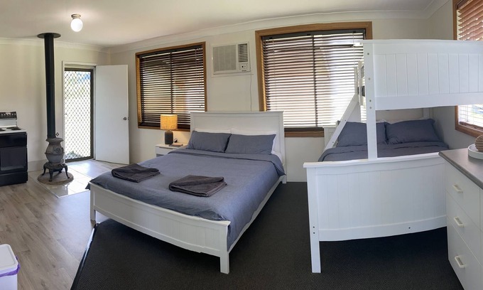 Lower Pappinbarra Cottage | Rustic cottage close to river for swimming & fishing.